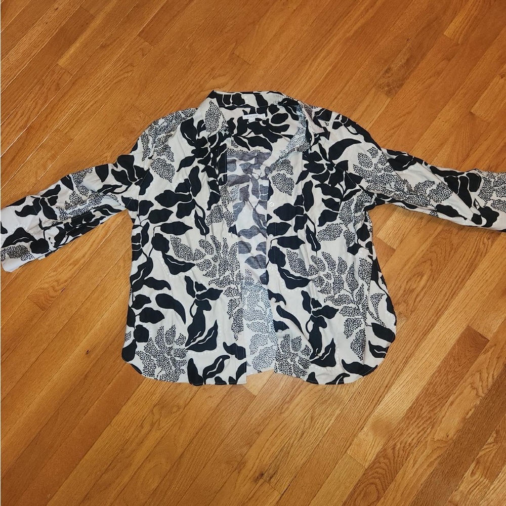 Chico's Monochrome Leaf Print Blouse